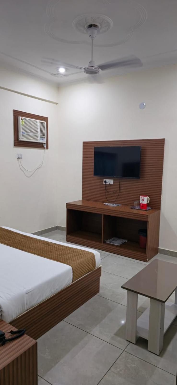 格德拉 Satya Residency酒店 外观 照片
