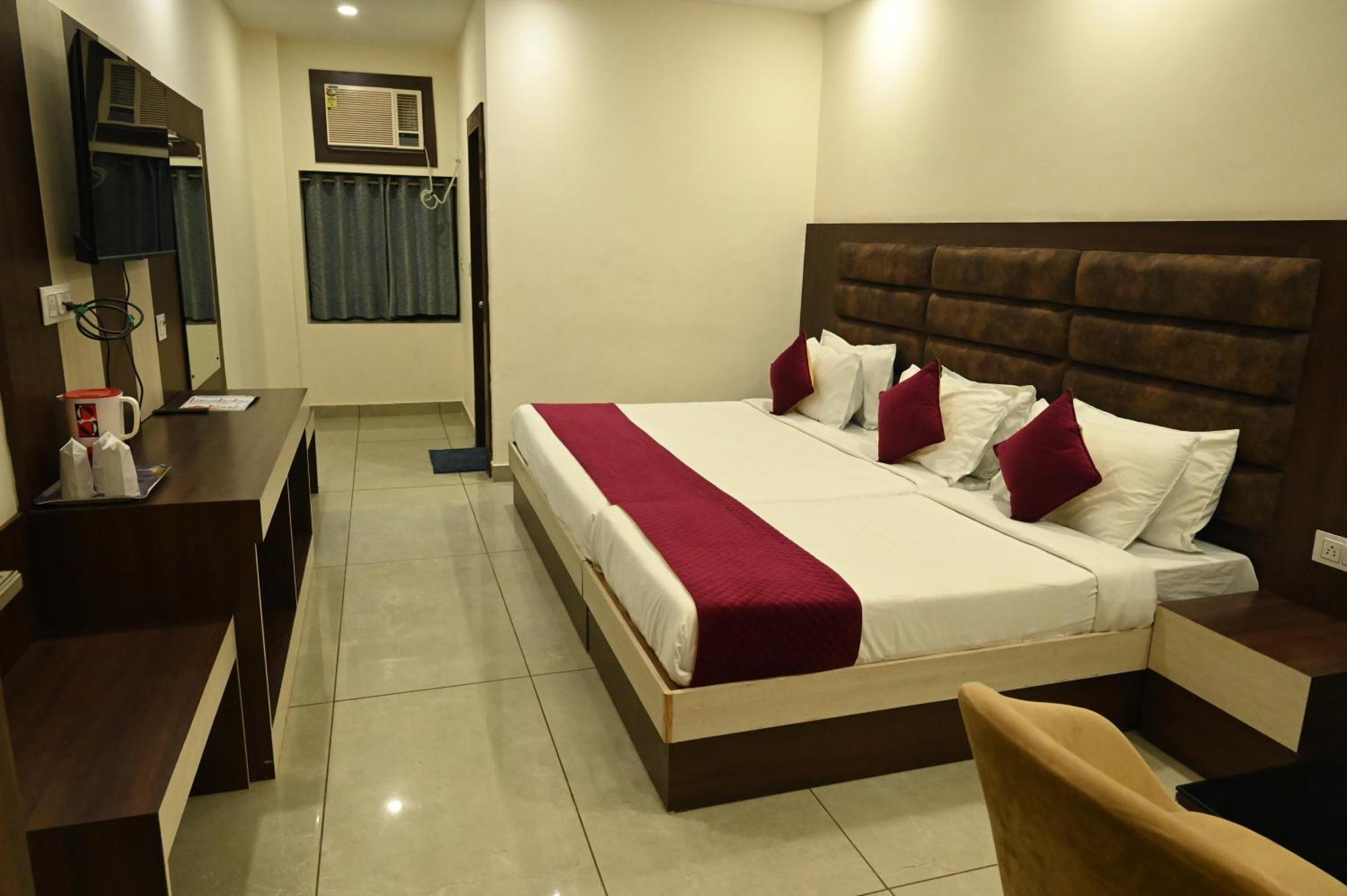 格德拉 Satya Residency酒店 外观 照片